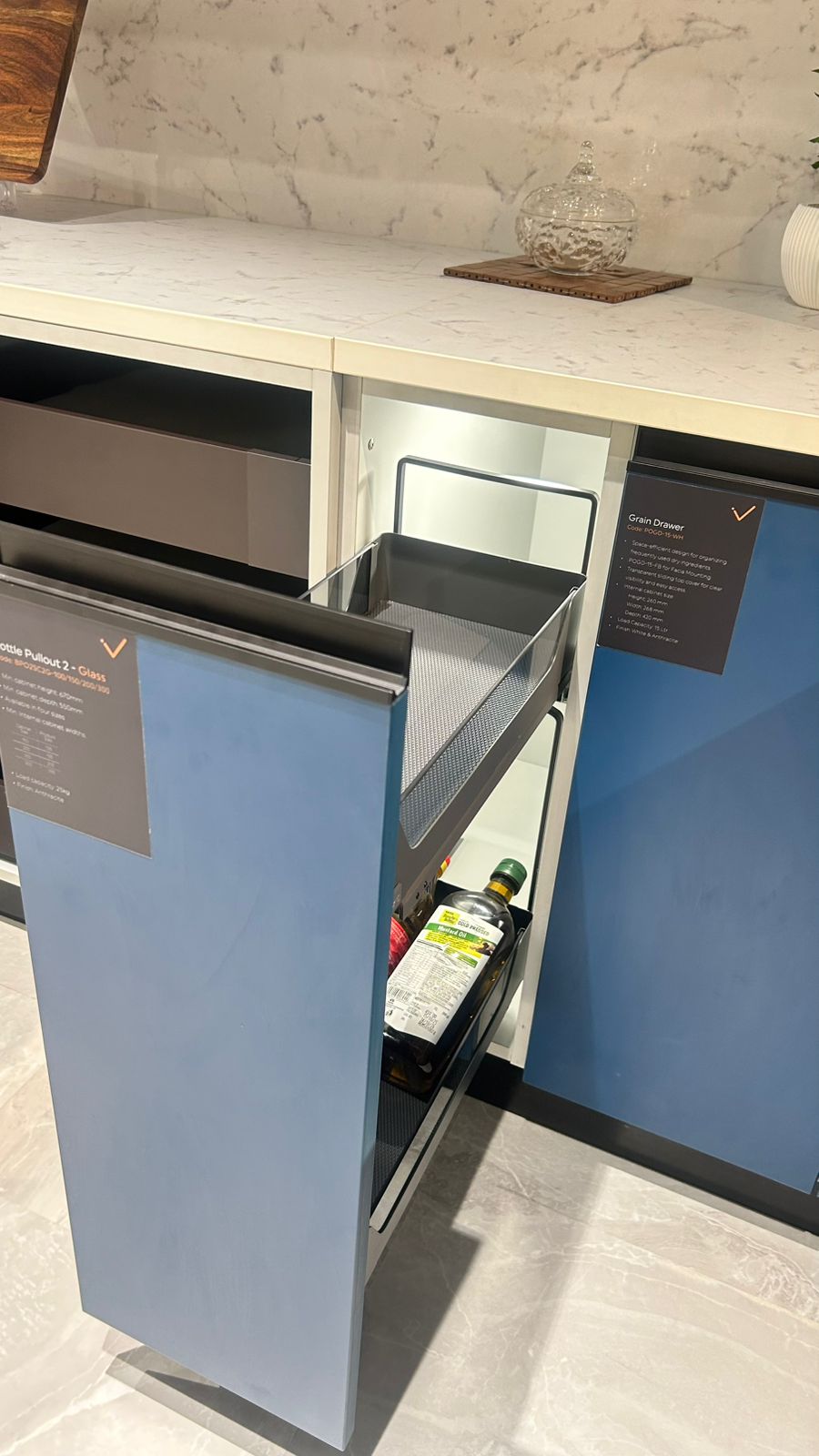 Corner carousel pull-out Tezpur